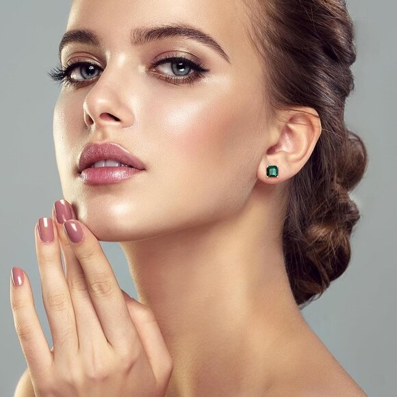 Women's Gold Princess Cut Emerald Stud Earrings Hypoallergenic Vintage - Picture 2 of 7